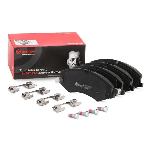 Front Brake Pad Set - Discovery 4 & Range Rover Sport With 3.0L V6 (Lr051626, Lr134700)(Brembo) 1