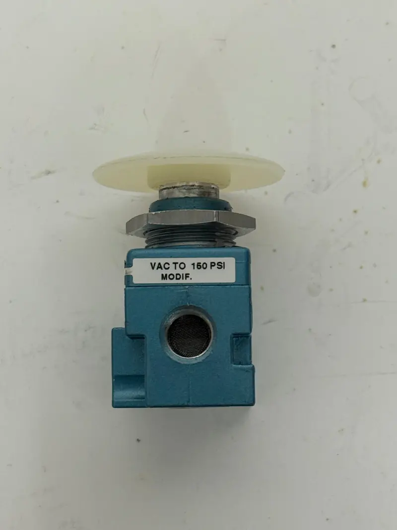 Mac 1111A-037 Solenoid Valve, Damaged Display Box 1